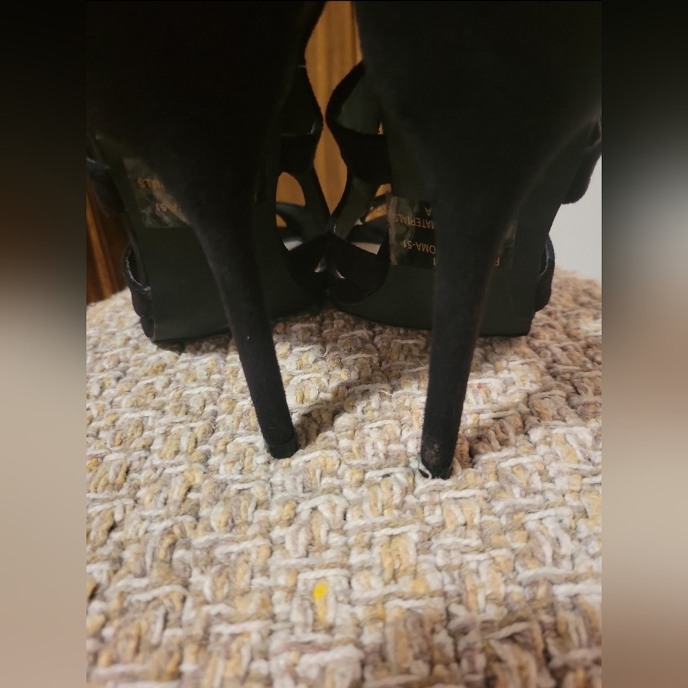 Gladiator Heels - Picture 3 of 4